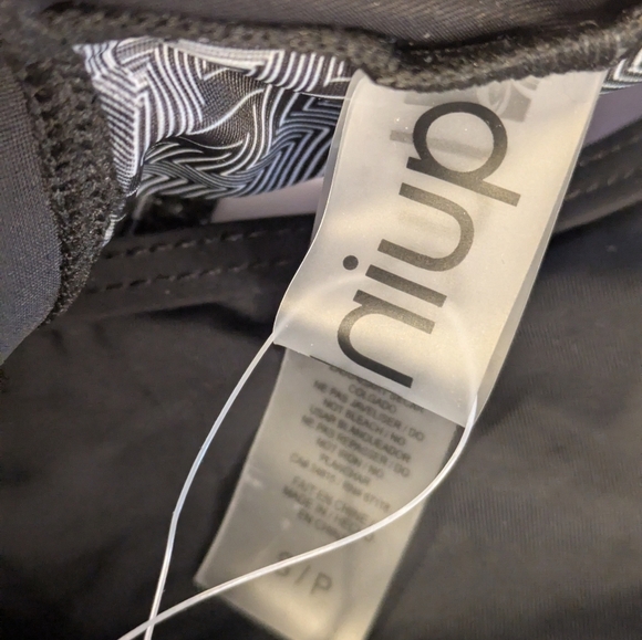 2/$25-Quintsoul Good Vibrations Cami Takini Top NWOT Size Small - Picture 12 of 13